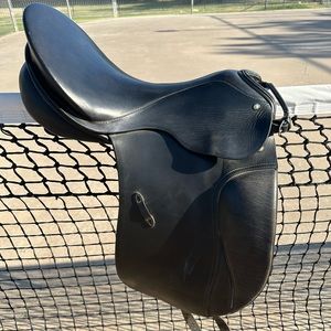 17” Passier Grand Gilbert dressage saddle
